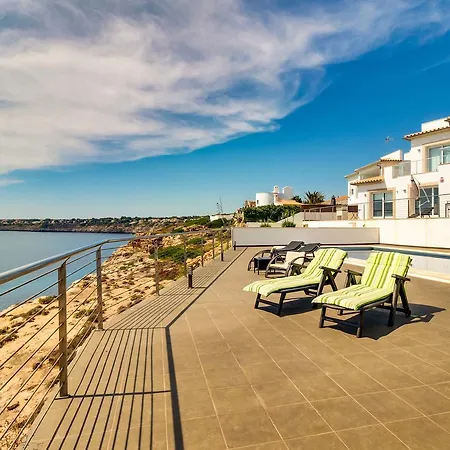 Cielo Villa *